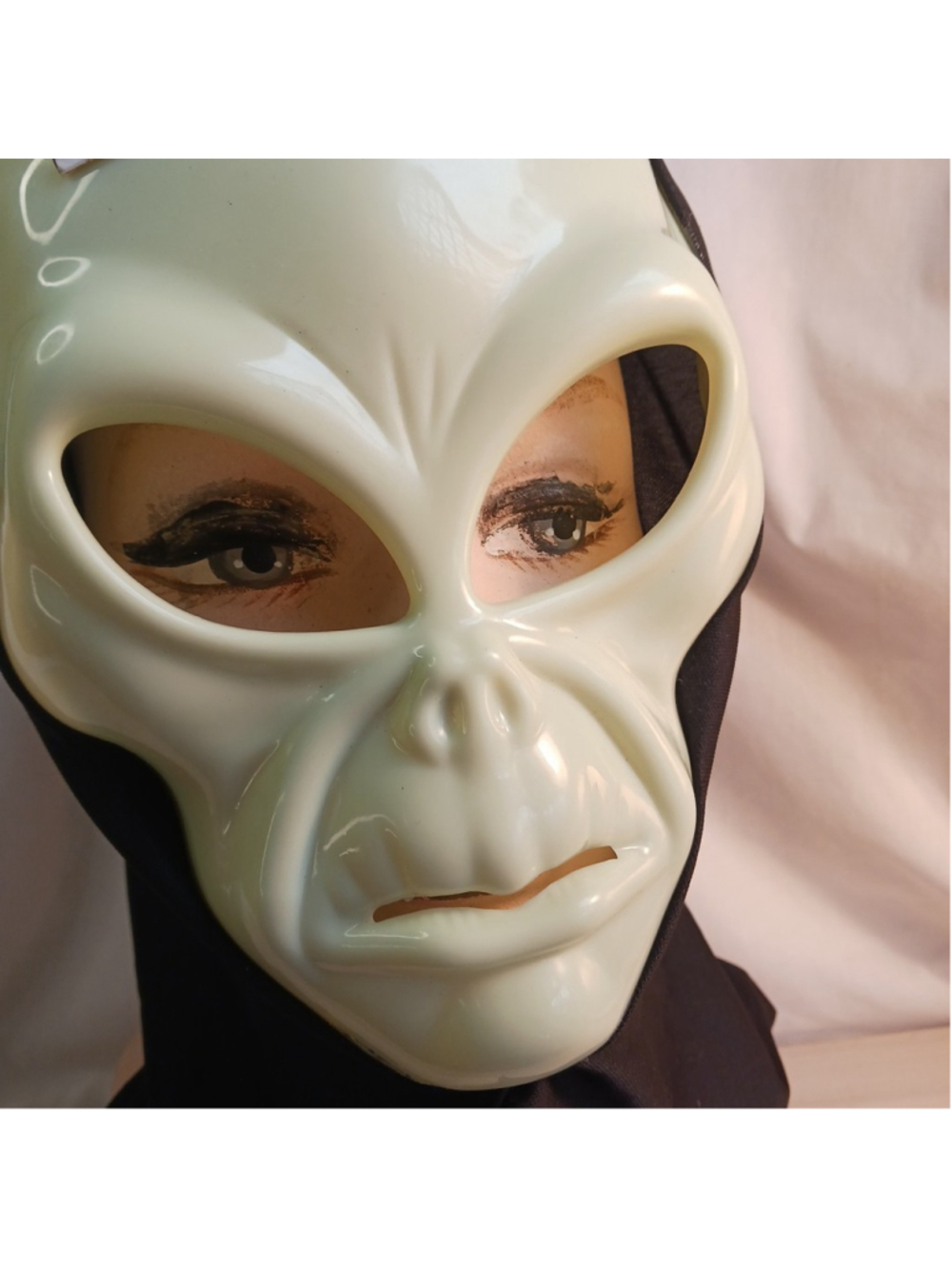 Vintage Area 51 Alien Mask Glow Dark Adult